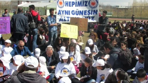 Van'da Kitap Okuma Eylemi