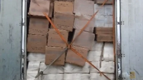 Uşak'ta 142 Bin Paket Kaçak Sigara Ele Geçirildi