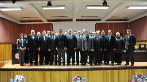 Bülent Ecevit Üniversitesi'nde Panel Düzenlendi