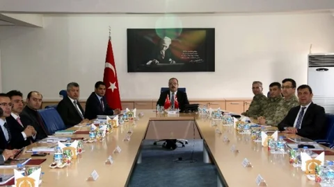 Hakkâri'de Seçim Güvenliği Toplantısı Yapıldı