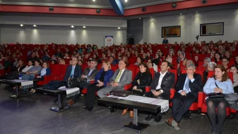 Yunusemre'de Anne Baba Semineri