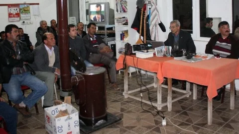 Ula'da Ağaç Budama Eğitimi Veriliyor