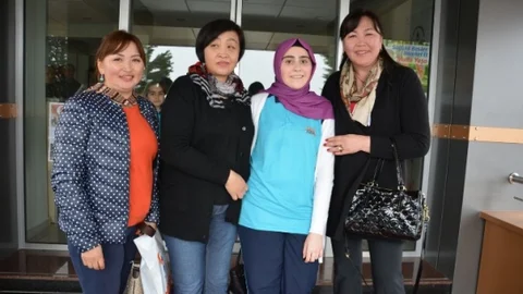 Moğol Misafirler Kula'da Eğitim İncelemesi Yaptı