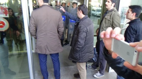 İstanbul Adliyesi'nde Gerginlik Devam Ediyor