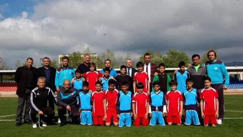 Mersin'de 23 Nisan Futbol Turnuvası Başladı