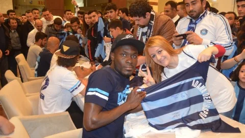 Adana Demirspor İmza Günü Düzenledi