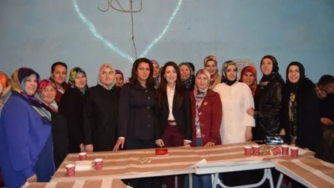 AK Parti Selendi Kadın Kolları Çalışmalara Başladı