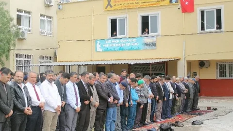 Mersin'deki Kütüphaneye Kiraz'ın Adı Verildi