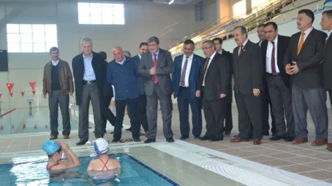 Bilecik’te Yeni Yüzme Havuzu Açıldı