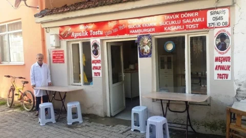 Gömeç'te Şehit Ailelerine Ücretsiz Tost İkramı