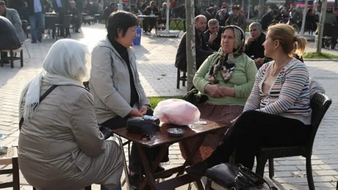 Şemsiyeli Park Bahara Merhaba Dedi