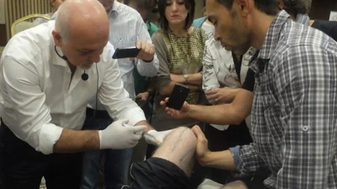Doktorlar Şifa İçin Bir Araya Geliyor