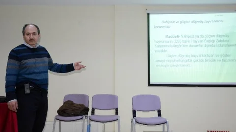 Aksaray'da Hayvan Severlere Eğitim Semineri