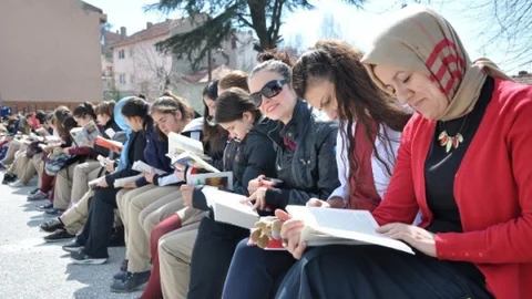 Bozüyük'te Okuma Etkinliği Gerçekleşti