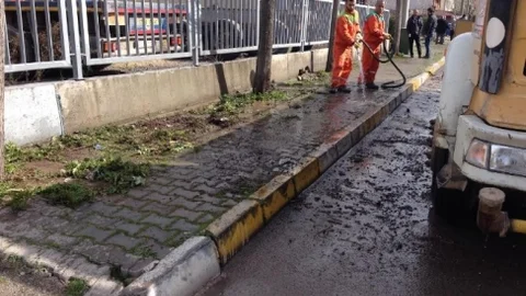 Körfez'de Temizlik Faaliyetleri Devam Ediyor