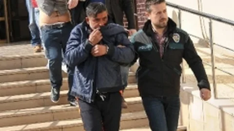 Bursa'da Uyuşturucu Şebekesi Çökertildi