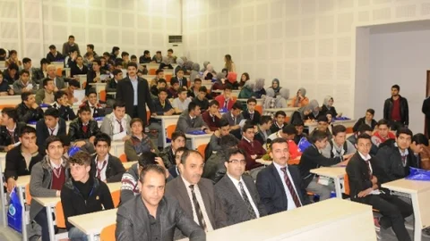 Kilis'teki Öğrenciler Üniversiteyi Ziyaret Etti