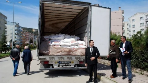 Mudanya'dan Suriye'ye Yardım Gönderildi