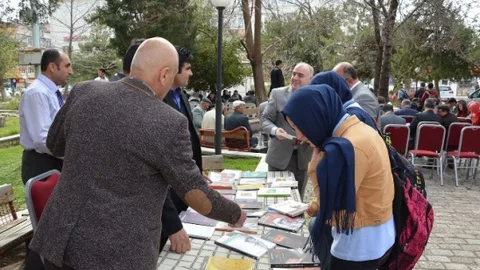 Dinar'da Kitap Okuma Etkinliği
