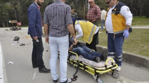 Antalya'da Motosiklet Kazası Geçirdi