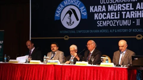 İzmit'te Tarihi Sempozyum Gerçekleşti