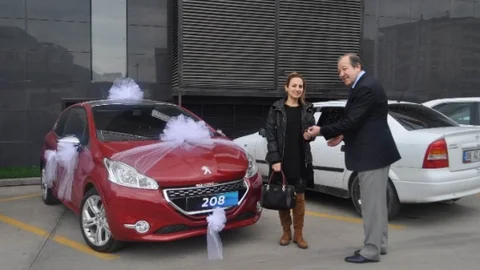 Diyarbakır'da Arabayı Kazanan Talihli