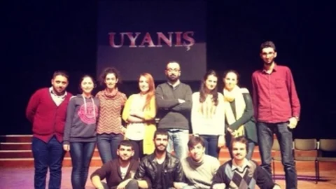 Uyanış Tiyatro Oyunu Son Defa Sahnelendi