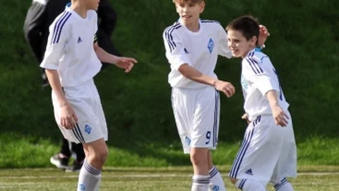 U12 İzmir Cup Heyecanı Sürüyor