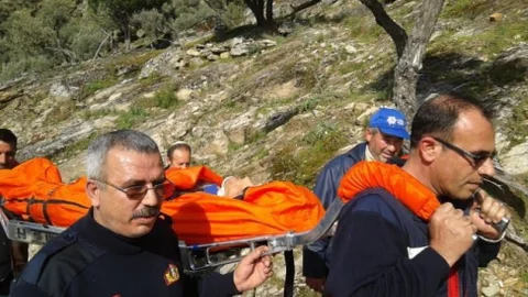 Söke'de Uçurumdan Düşen Genç Kurtarıldı