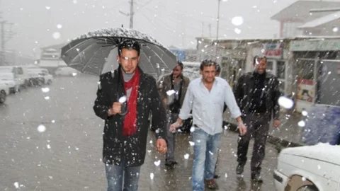 Başkale'de Kar Yağışı Etkili Oldu