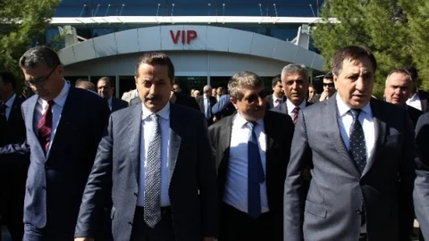 Bakan Çelik Şanlıurfa'da Temaslarda Bulundu
