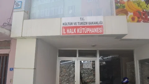 Bilecik'te Kütüphane Tabela Karmaşası