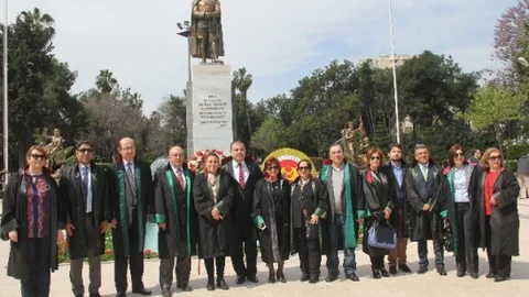 Adana'da Avukatlar Haftası Kutlandı