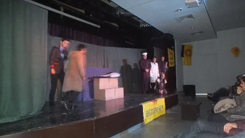 Malazgirt'te Tiyatro Gösterimi Yapıldı