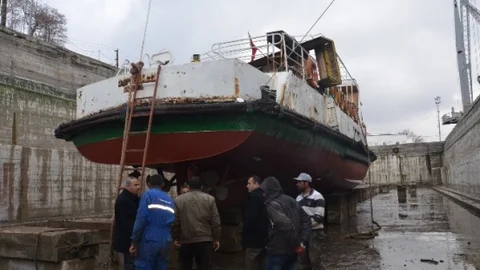 Tatvan'da Defterdar Teknesi Bakıma Alındı