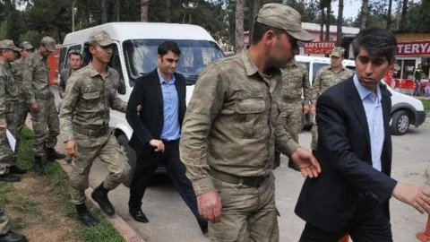 Adana'da Muvazzaf Asker Gözaltıları Yaşandı