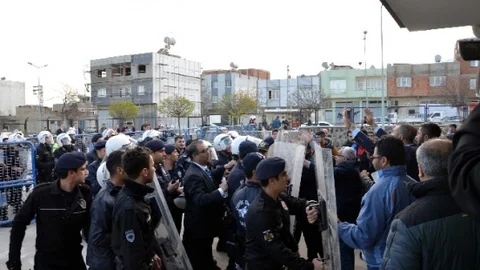 Kilis'te Taraftar ve Polis Arasında Arbede