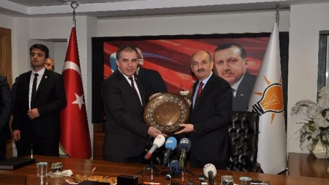 İzmir'de Sağlık Bakanı Açıklamalarda Bulundu