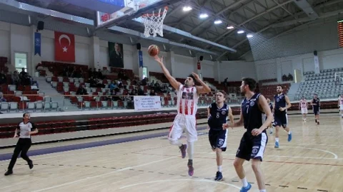 Yalova'da Basketbol Maçı Sonucu