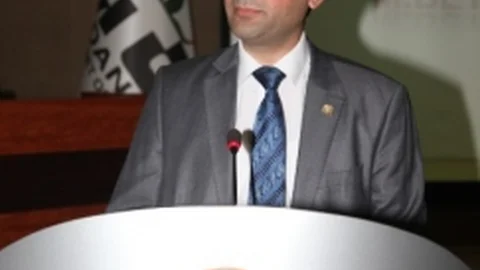 Adana'da Porselen ve Cam İthalatı İçin Standart Talebi