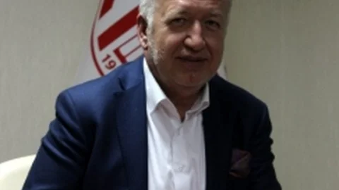 Antalya'da İstifa Protestoları Yanıtlandı