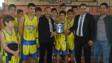 Tunceli Küçükler Basketbol Takımı Şampiyon Oldu