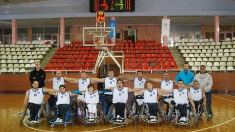 Gaziantep'te Tekerlekli Sandalye Basketbol Galibiyeti