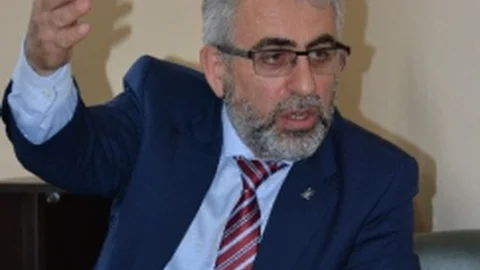 Mahir Küçük'ten Siyaset Açıklaması