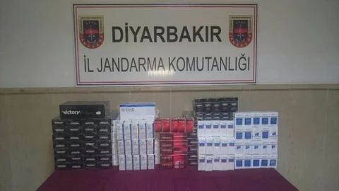 Diyarbakır'da Kaçak Sigara ve Şarap Ele Geçirildi