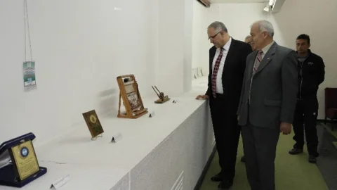Emekli Başmüfettiş Ödüllerini Tanıttı