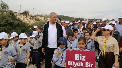 Mersin Mezitli'de Doğa Yürüyüşü Yapıldı