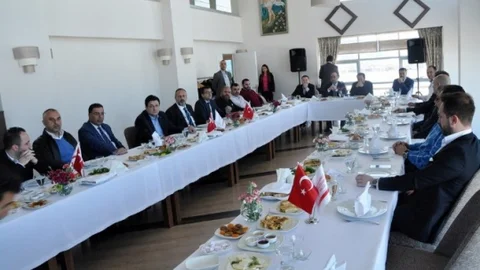 Çanakkale'de Müteahhitlerden Siyasi Destek