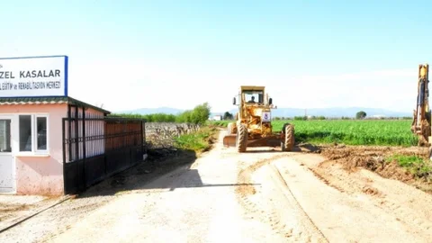 Şehzadeler'de Yol Düzenleme Çalışması