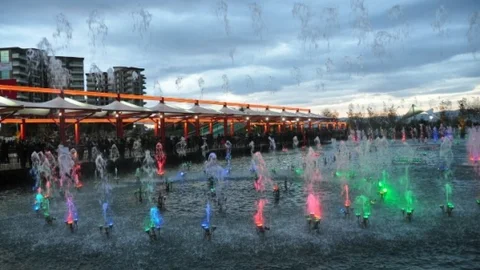 Manisa'daki Dev Gösteri Havuzu İlgi Çekiyor